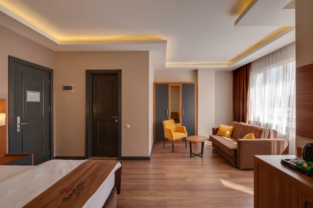City Hotel Batumi Ngoại thất bức ảnh
